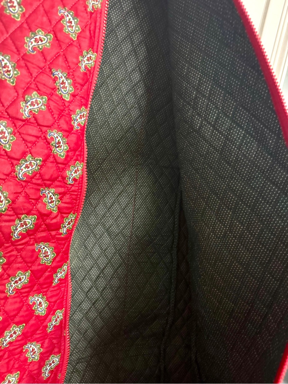 Vera Bradley Provincial Red Quilted Hanging Garment Bag, Retired - Picture 5 of 11